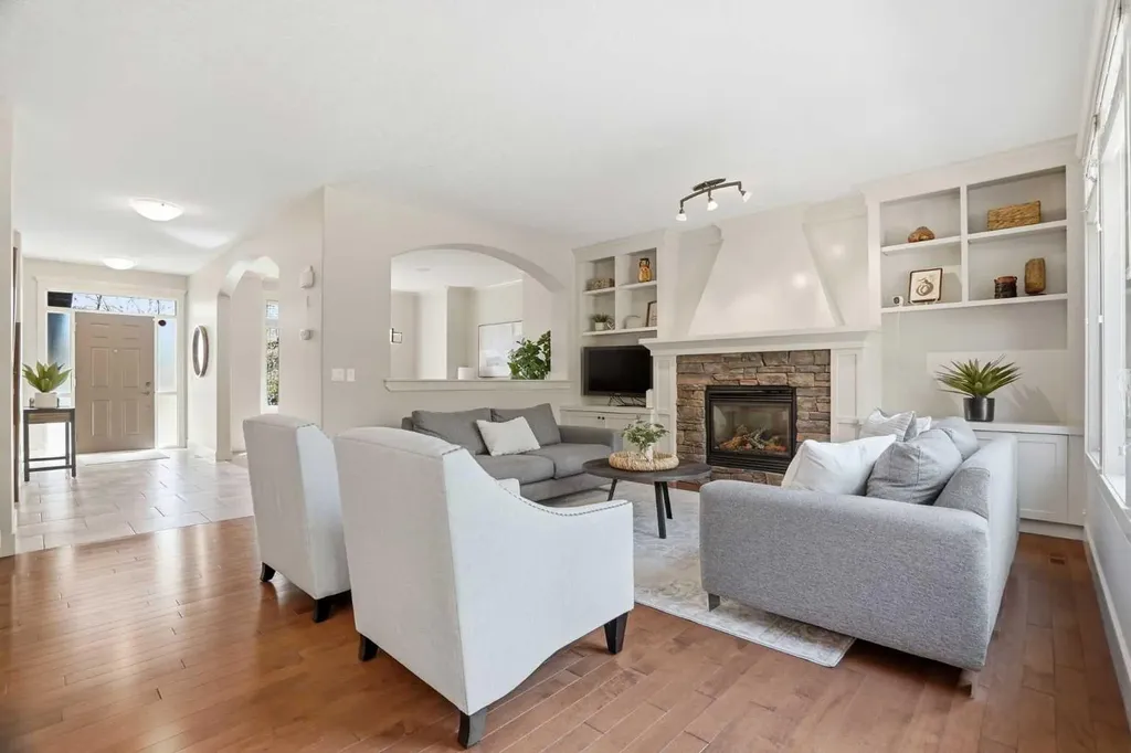 149 Aspen Glen Place SW Calgary AB T3H 0E8