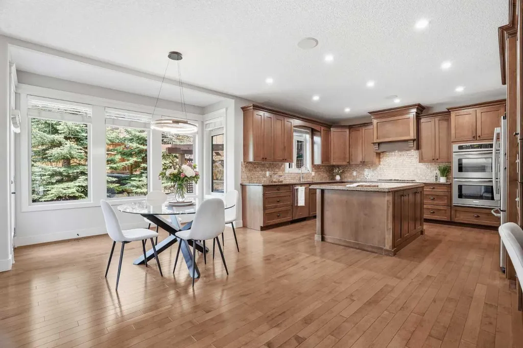 149 Aspen Glen Place SW Calgary AB T3H 0E8