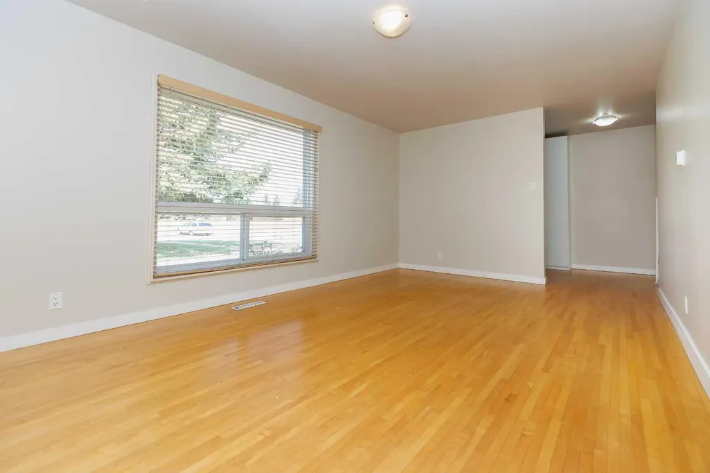3907 39 Street Red Deer AB T4N 0M6