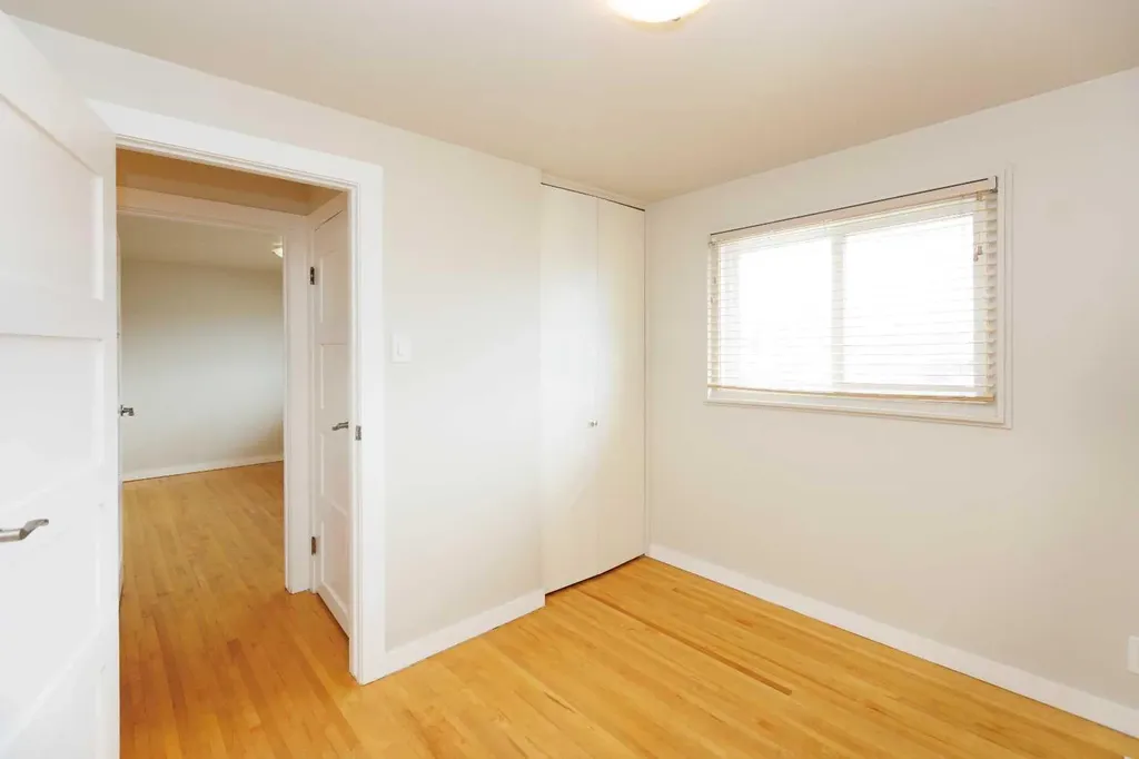 3907 39 Street Red Deer AB T4N 0M6