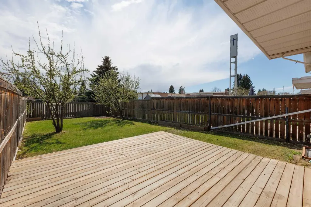 3907 39 Street Red Deer AB T4N 0M6