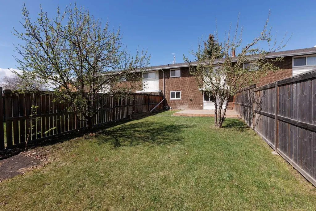 3907 39 Street Red Deer AB T4N 0M6