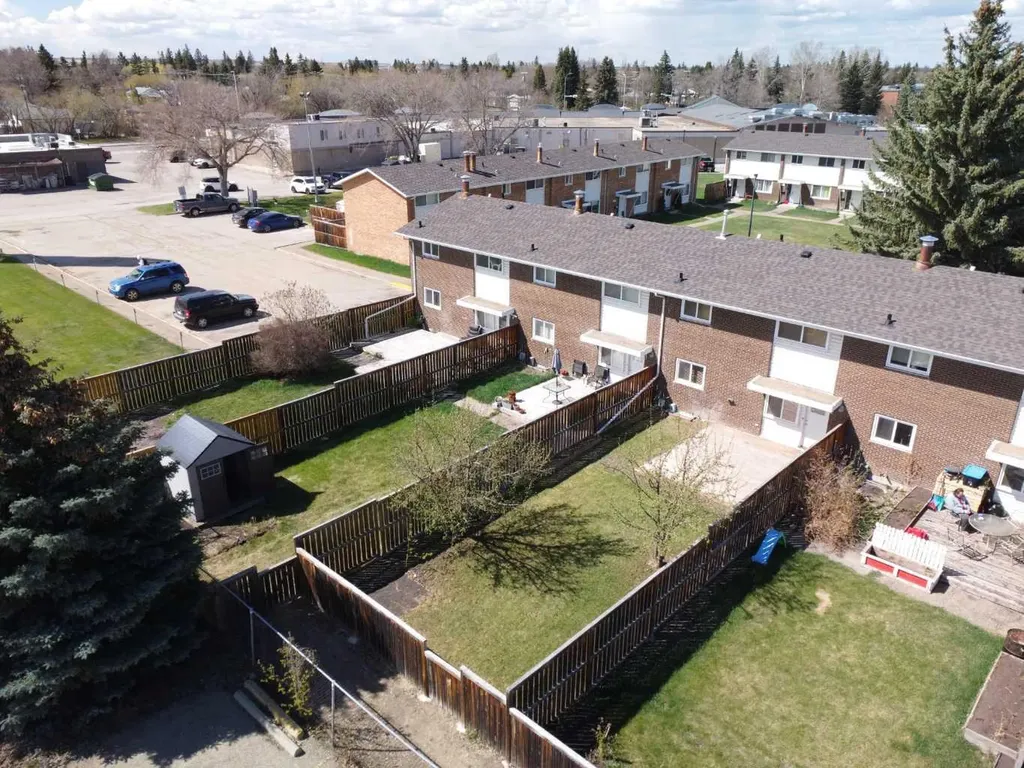 3907 39 Street Red Deer AB T4N 0M6