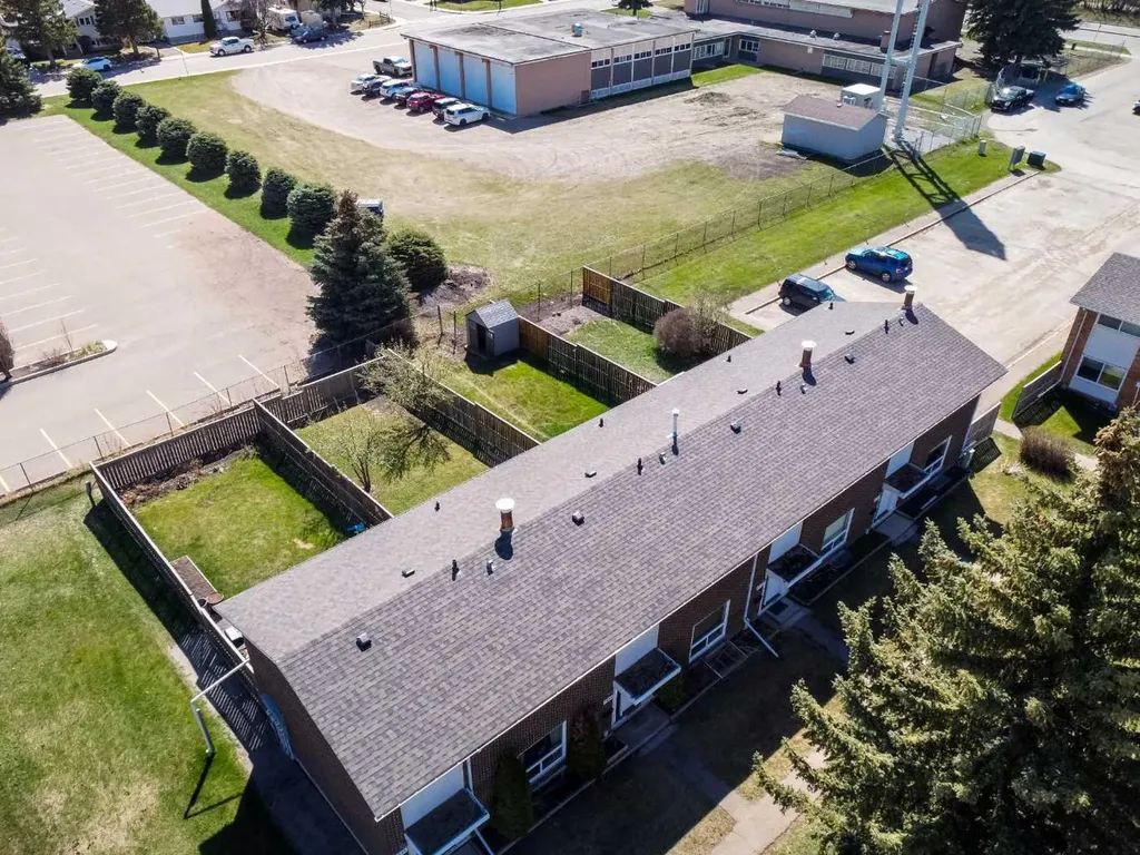 3907 39 Street Red Deer AB T4N 0M6