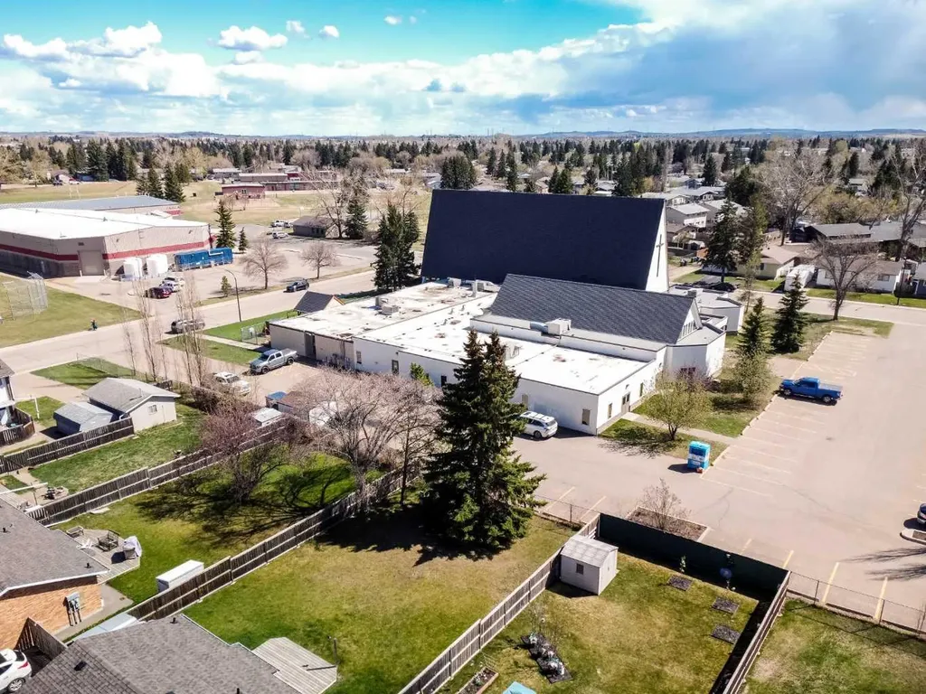 3907 39 Street Red Deer AB T4N 0M6