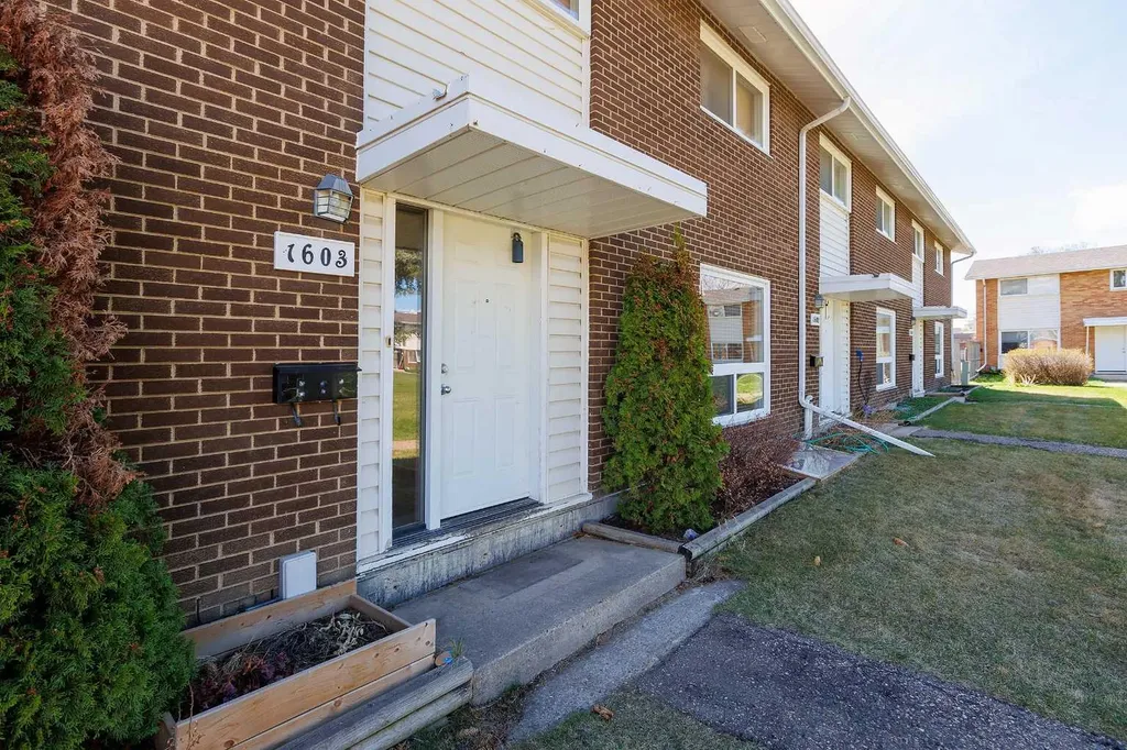3907 39 Street Red Deer AB T4N 0M6