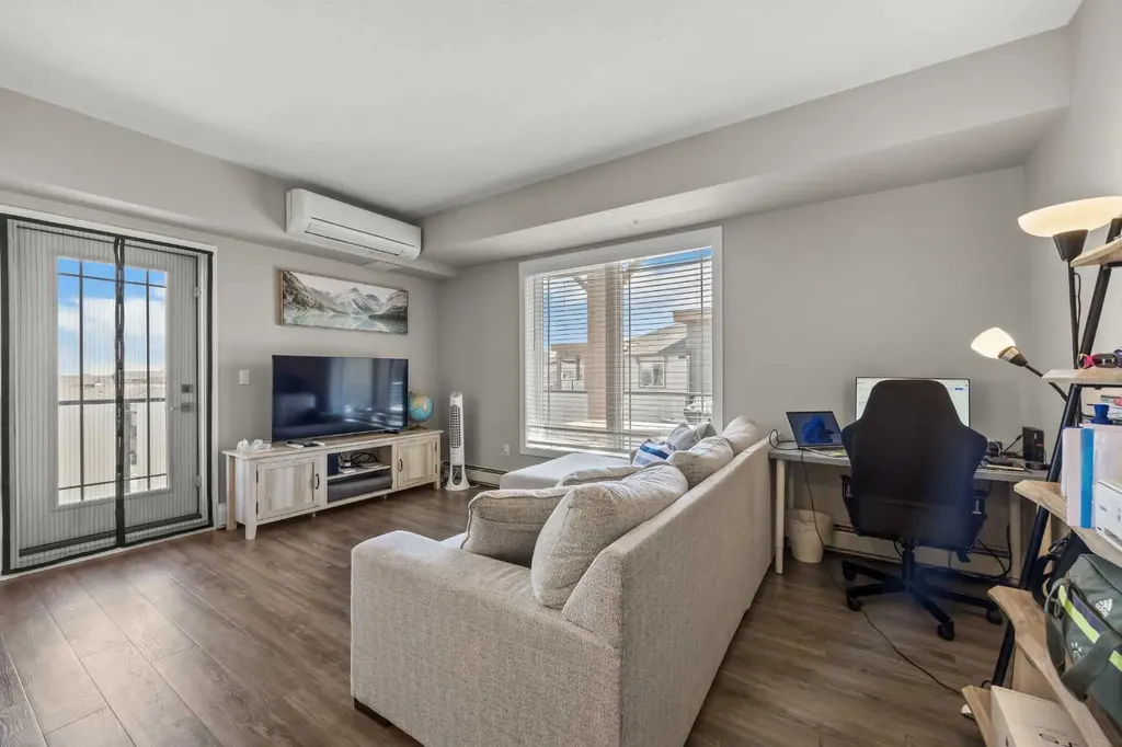 150 Auburn Meadows Manor SE Calgary AB T3M 2S6