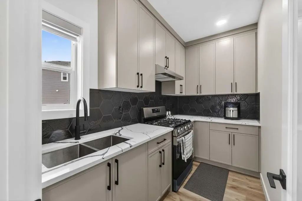 67 Lakes Estates Circle Strathmore AB T1P 0B6