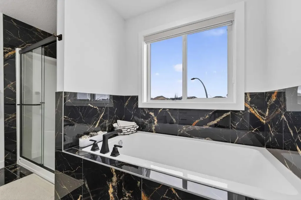 67 Lakes Estates Circle Strathmore AB T1P 0B6