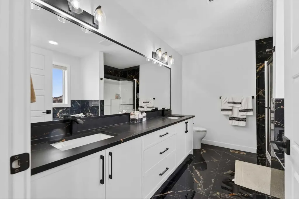 67 Lakes Estates Circle Strathmore AB T1P 0B6