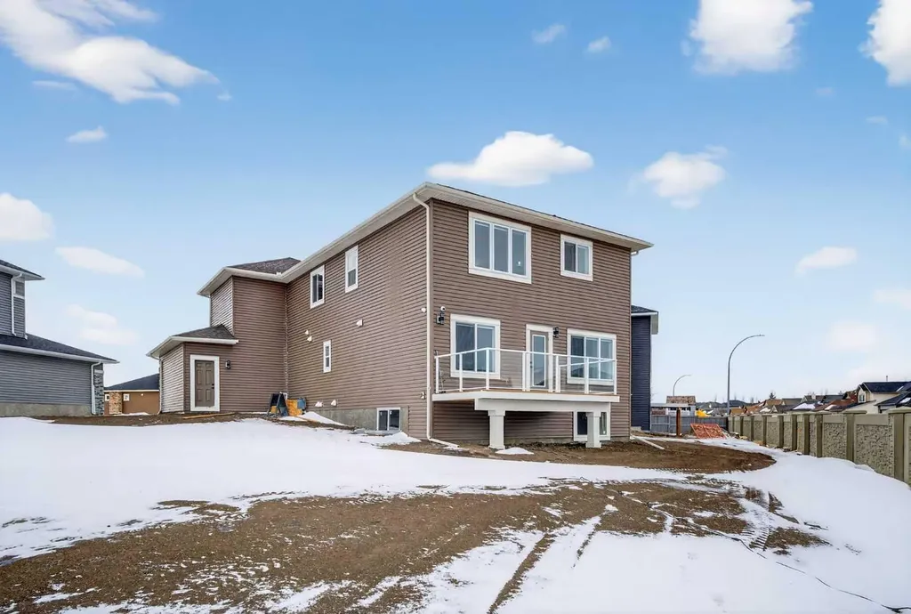 67 Lakes Estates Circle Strathmore AB T1P 0B6
