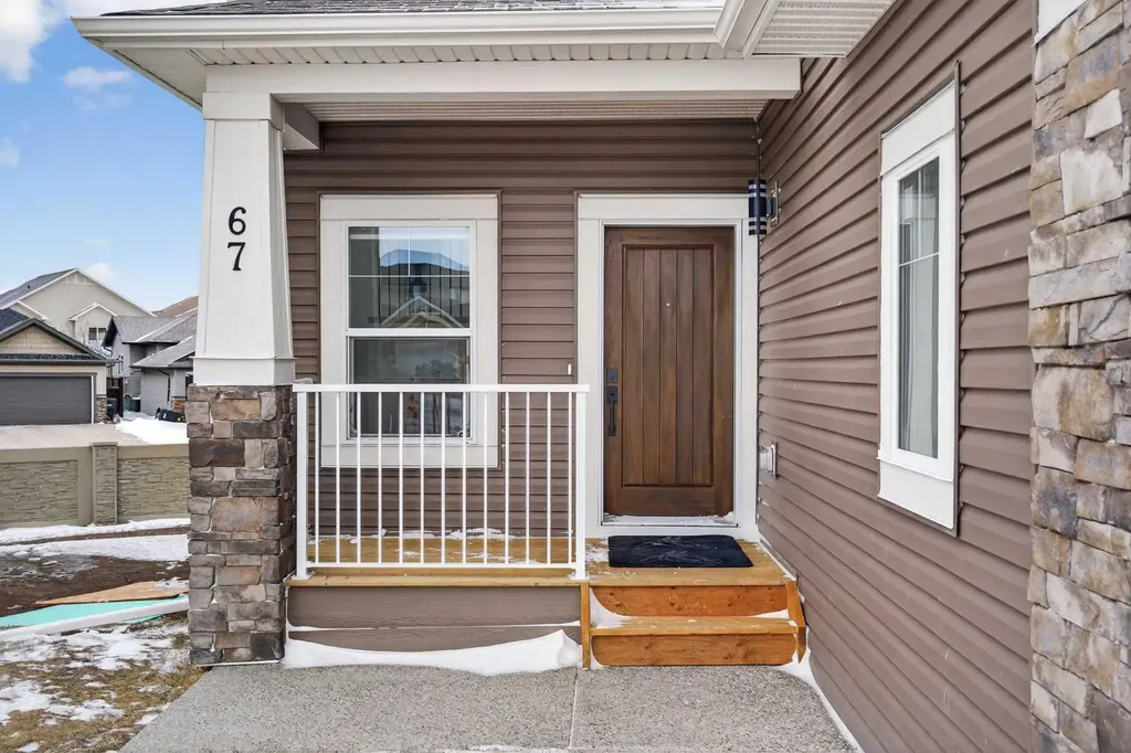 67 Lakes Estates Circle Strathmore AB T1P 0B6
