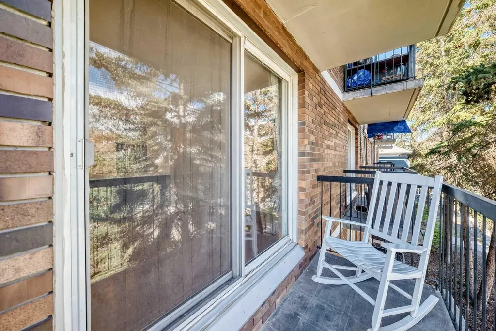 835 18 Avenue SW Calgary AB T2T 0G9