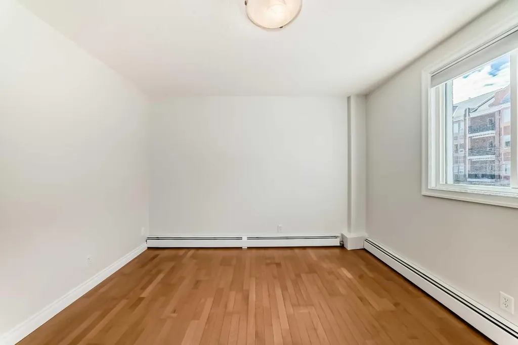 835 18 Avenue SW Calgary AB T2T 0G9