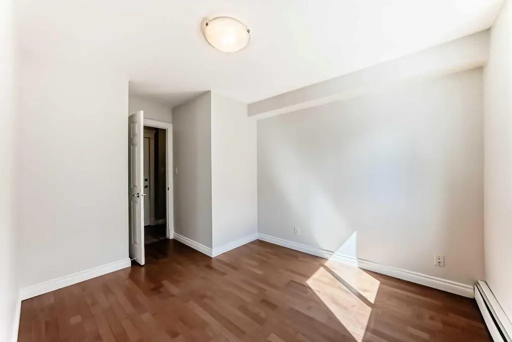 835 18 Avenue SW Calgary AB T2T 0G9