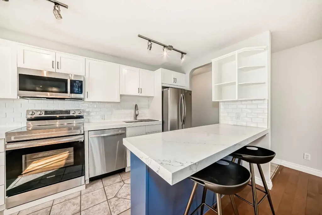 835 18 Avenue SW Calgary AB T2T 0G9
