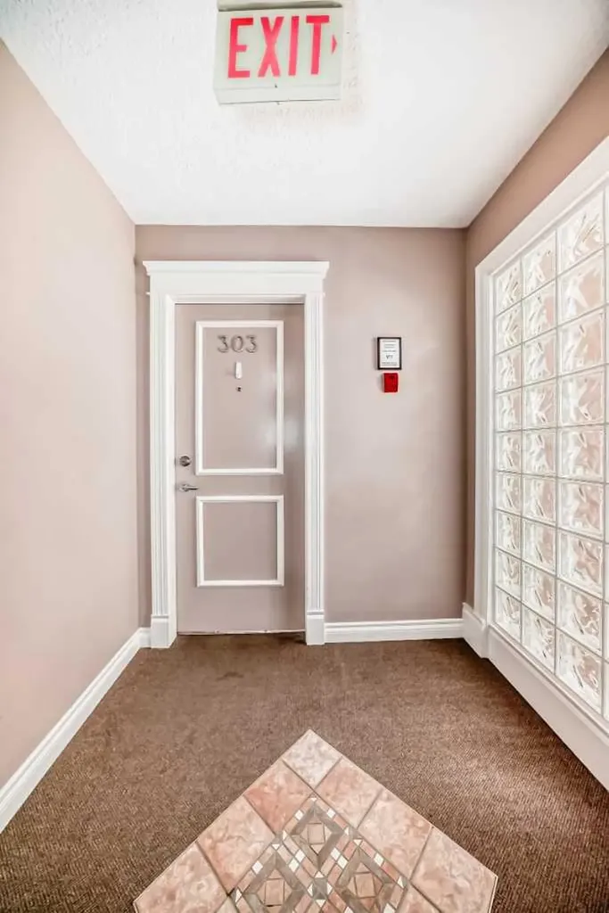 835 18 Avenue SW Calgary AB T2T 0G9