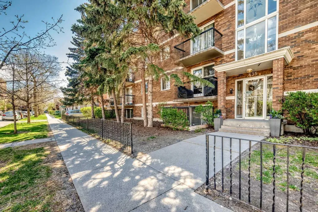 835 18 Avenue SW Calgary AB T2T 0G9