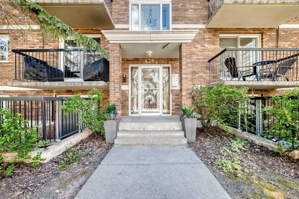835 18 Avenue SW Calgary AB T2T 0G9