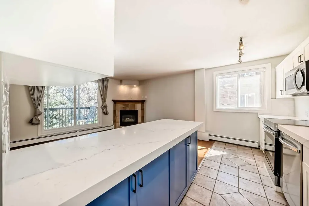 835 18 Avenue SW Calgary AB T2T 0G9