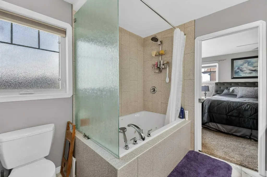 135 Stephenson Crescent Red Deer AB T4R 0L6