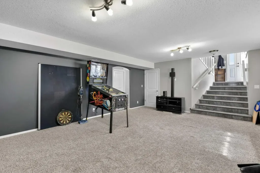 135 Stephenson Crescent Red Deer AB T4R 0L6