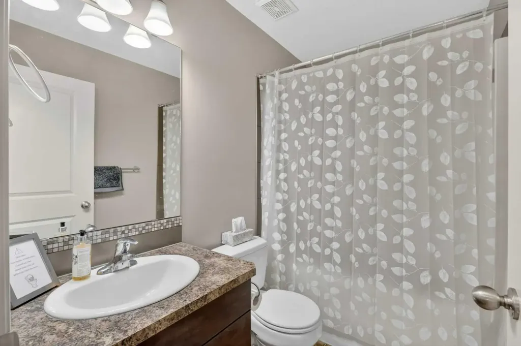 135 Stephenson Crescent Red Deer AB T4R 0L6
