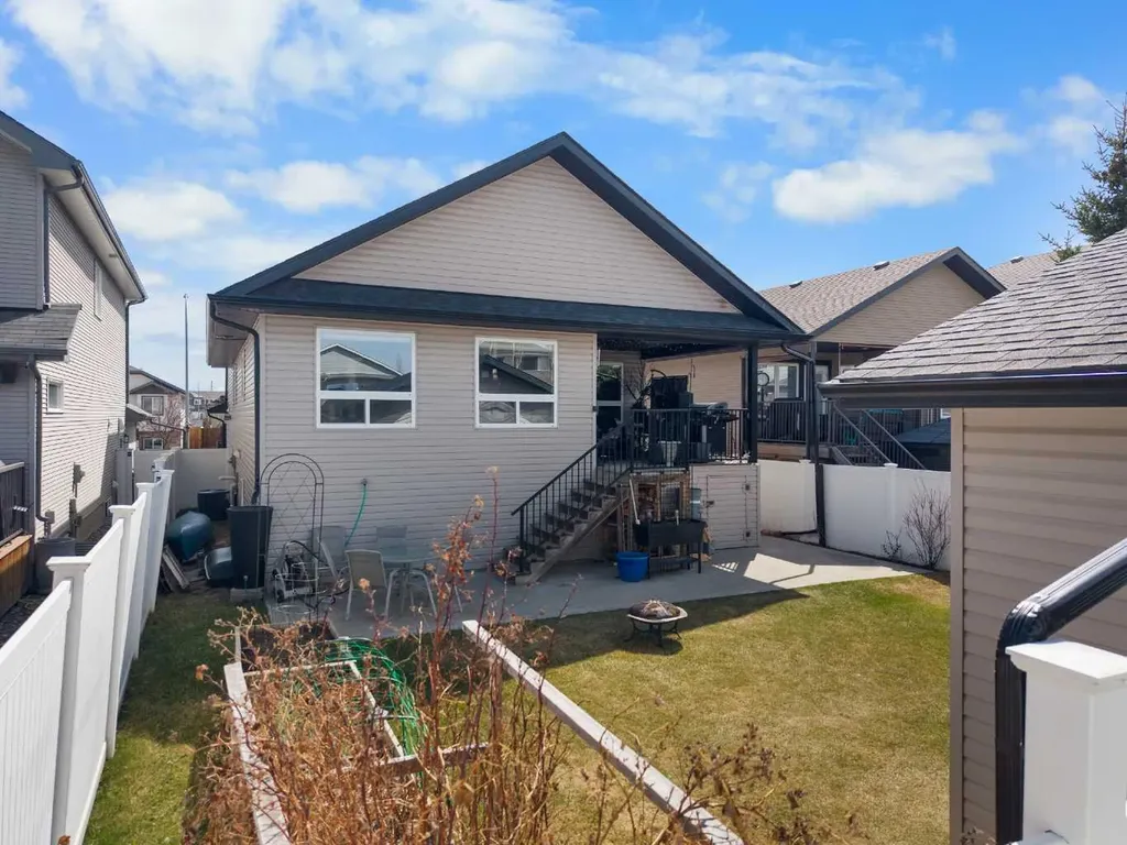 135 Stephenson Crescent Red Deer AB T4R 0L6