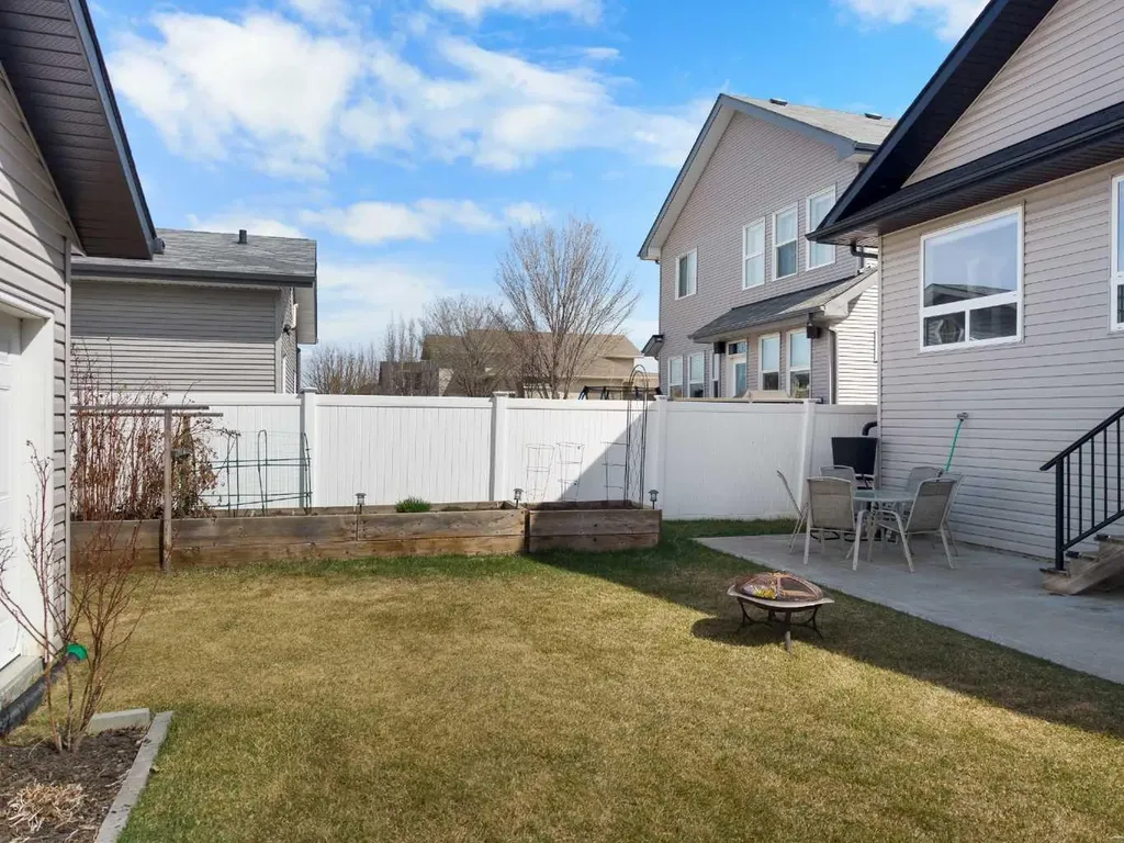 135 Stephenson Crescent Red Deer AB T4R 0L6
