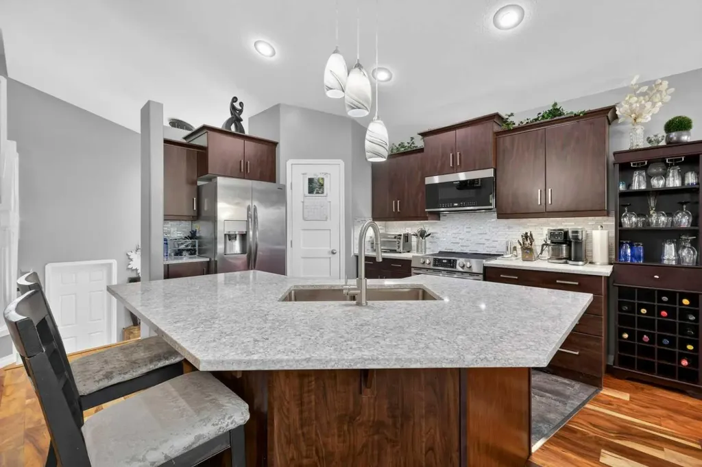 135 Stephenson Crescent Red Deer AB T4R 0L6