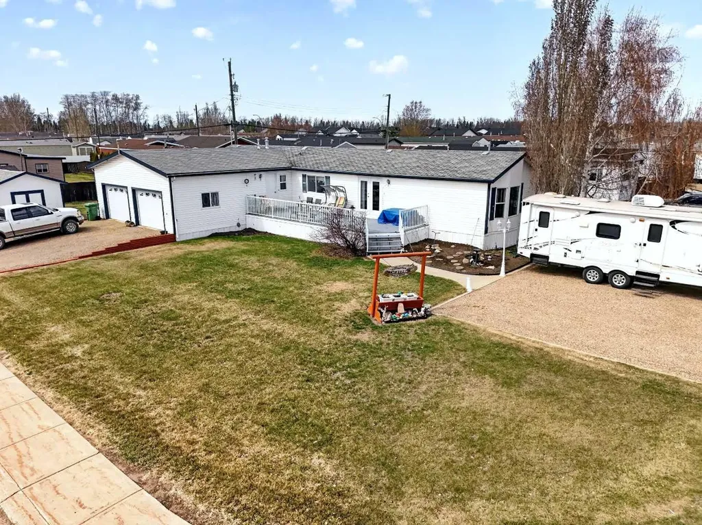 10202 Homestead Way La Crete AB T0H2H0