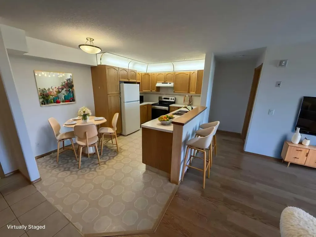 728 Country Hills Road NW Calgary AB T3K 5K8