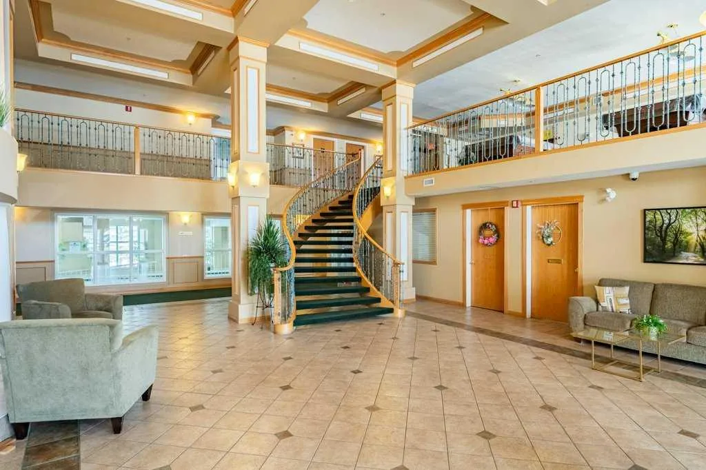 728 Country Hills Road NW Calgary AB T3K 5K8