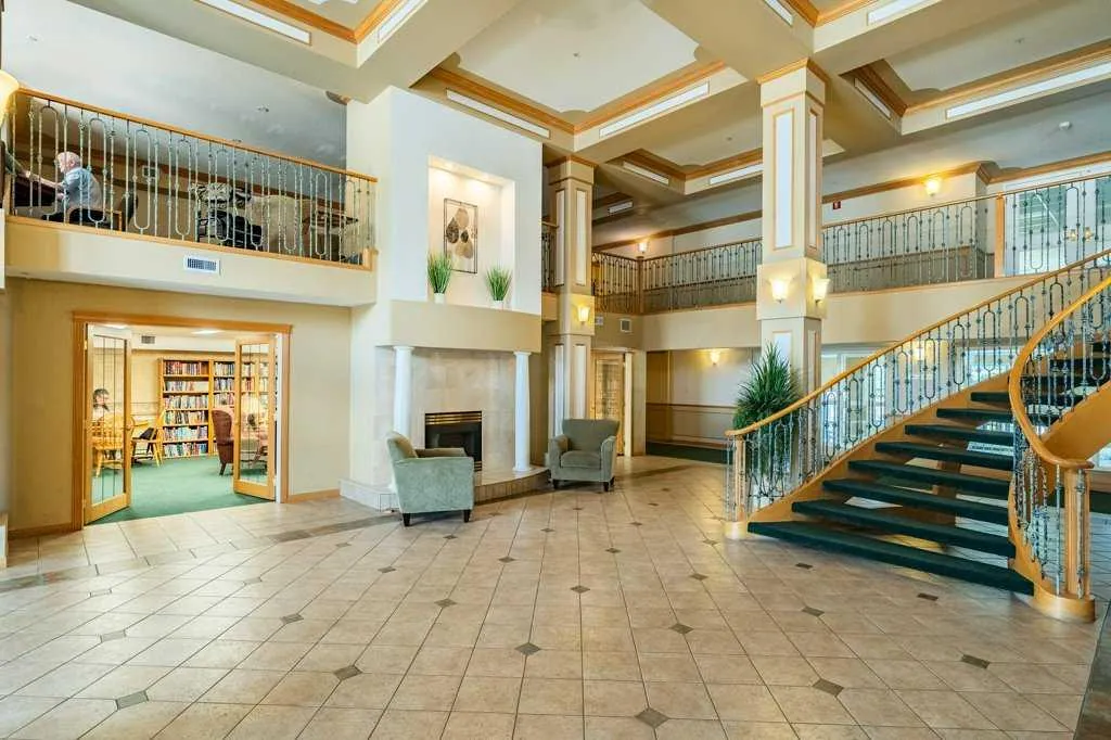 728 Country Hills Road NW Calgary AB T3K 5K8