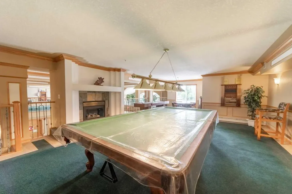 728 Country Hills Road NW Calgary AB T3K 5K8