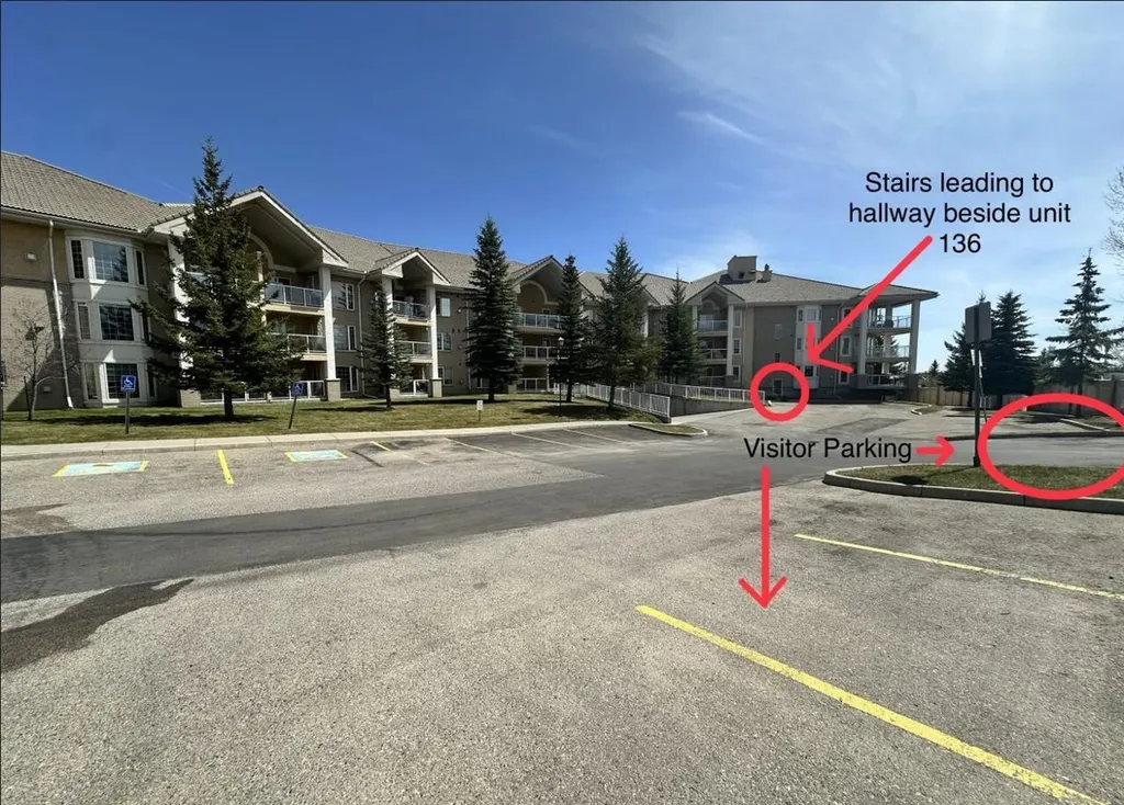 728 Country Hills Road NW Calgary AB T3K 5K8