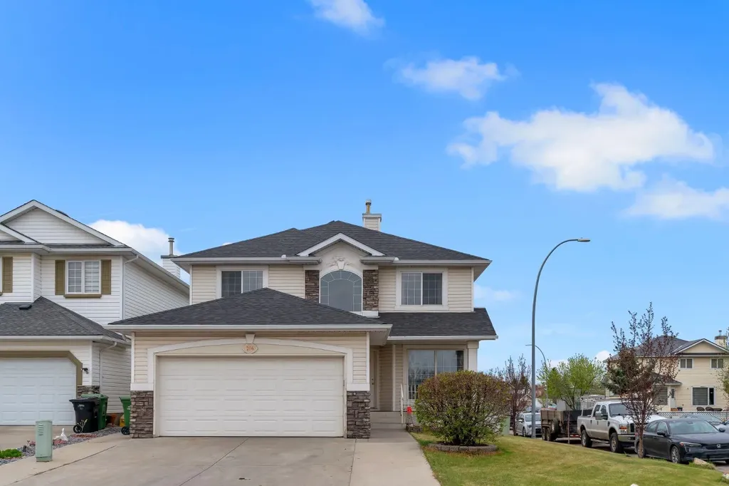 206 Coral Keys Place NE Calgary AB T3J 3W8