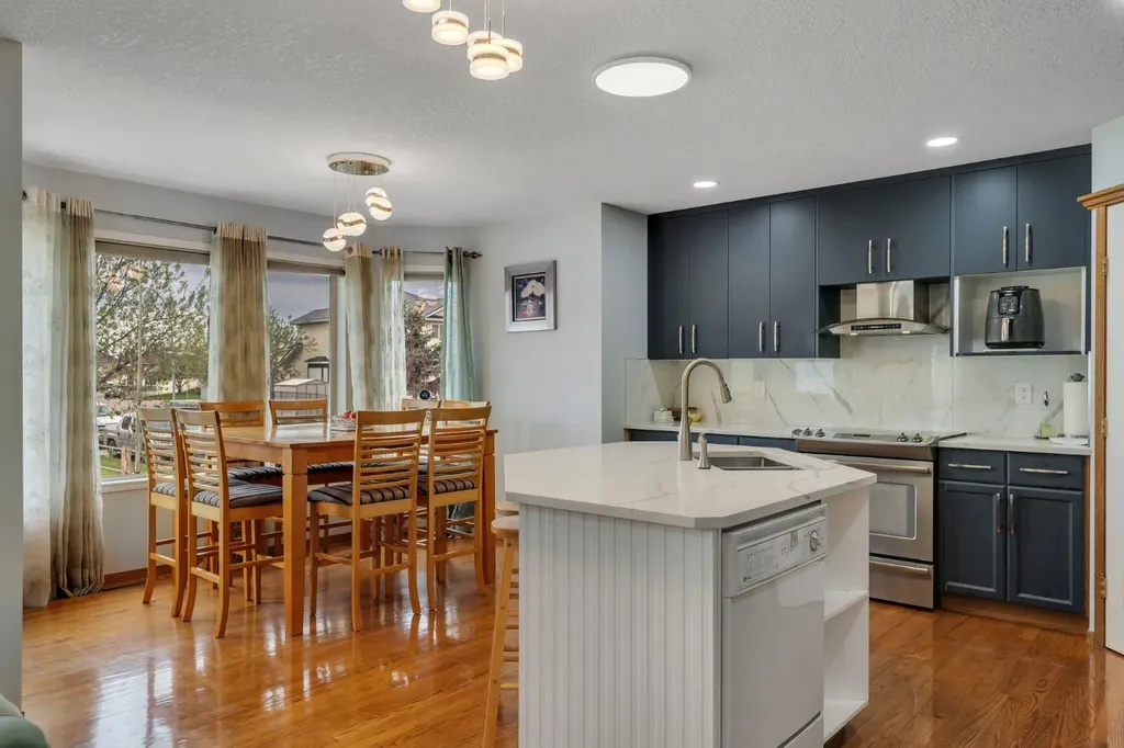 206 Coral Keys Place NE Calgary AB T3J 3W8