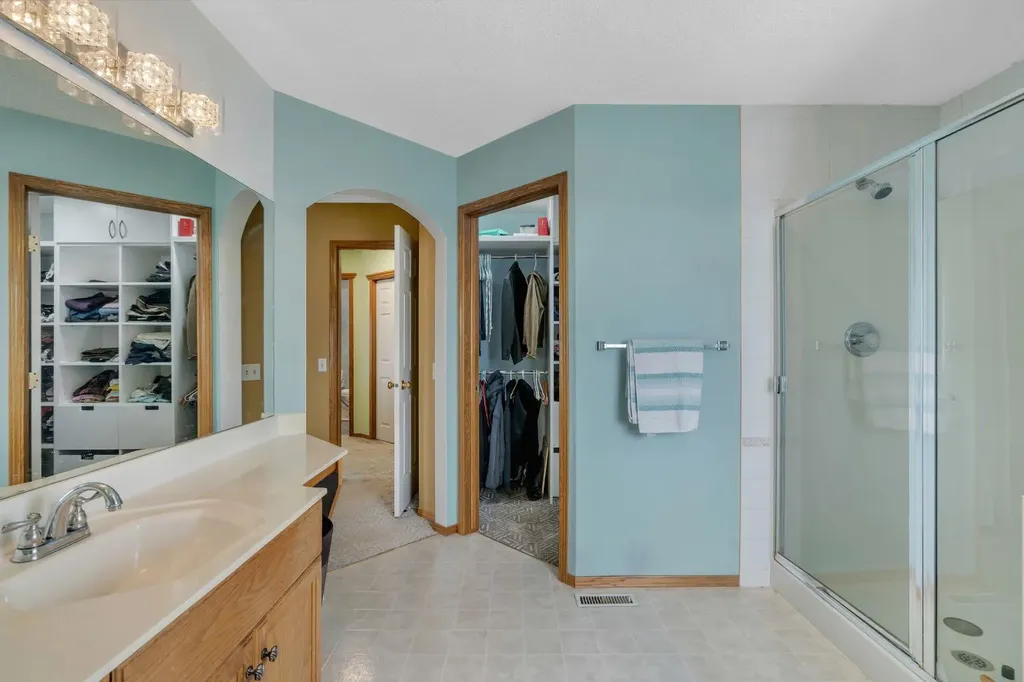 206 Coral Keys Place NE Calgary AB T3J 3W8