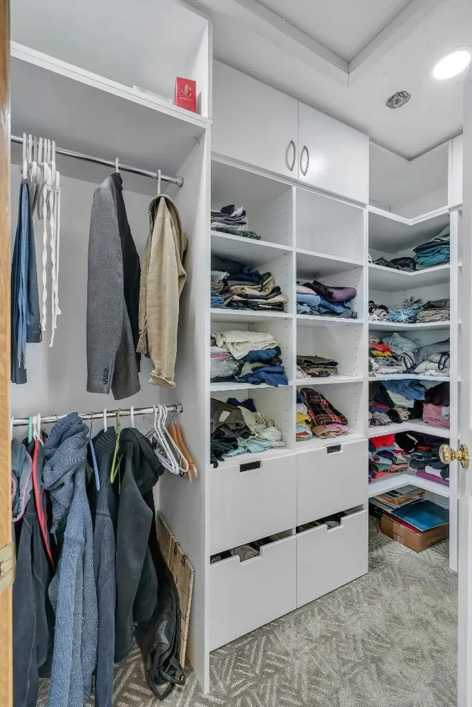 206 Coral Keys Place NE Calgary AB T3J 3W8