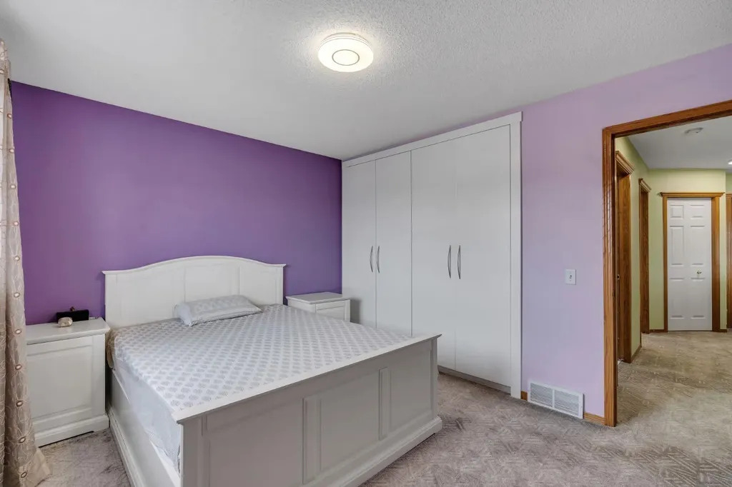 206 Coral Keys Place NE Calgary AB T3J 3W8