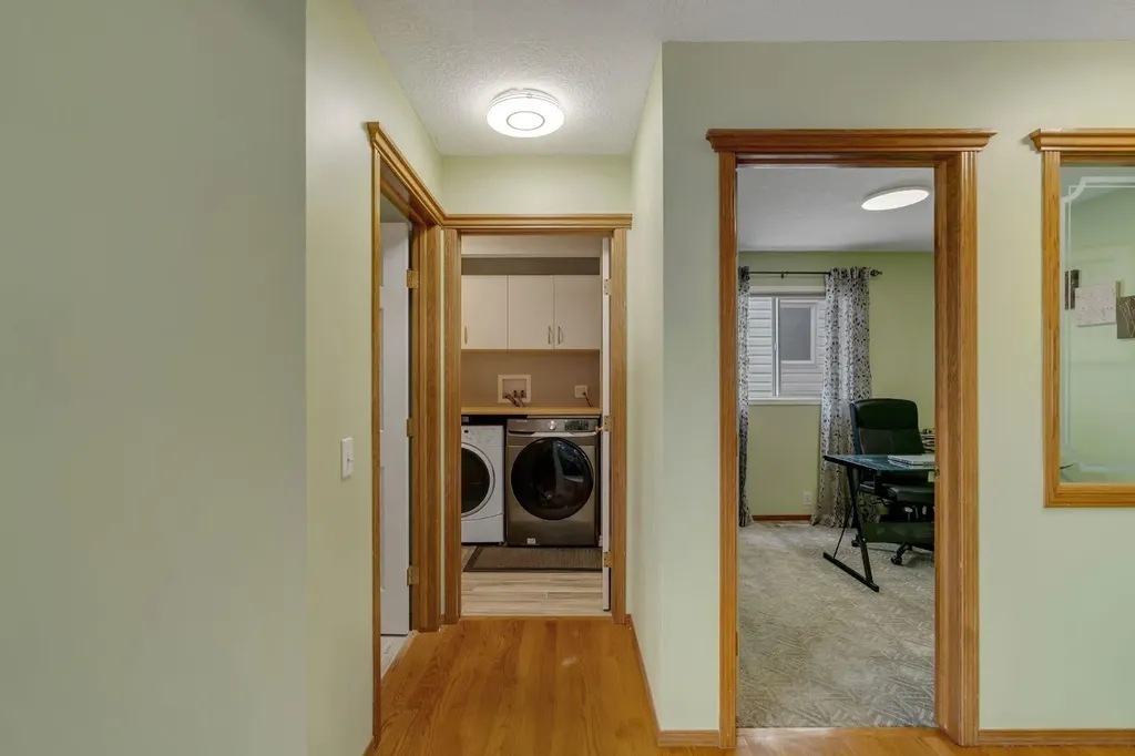 206 Coral Keys Place NE Calgary AB T3J 3W8