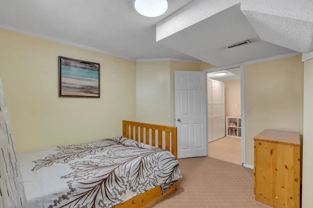206 Coral Keys Place NE Calgary AB T3J 3W8
