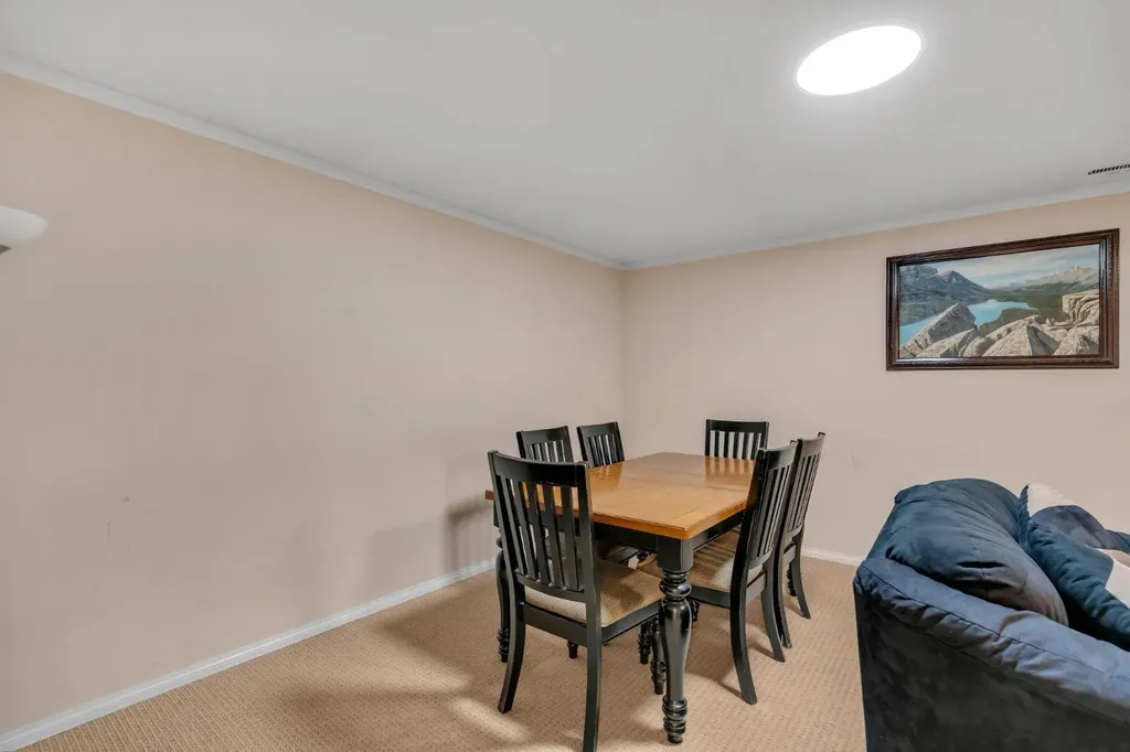 206 Coral Keys Place NE Calgary AB T3J 3W8