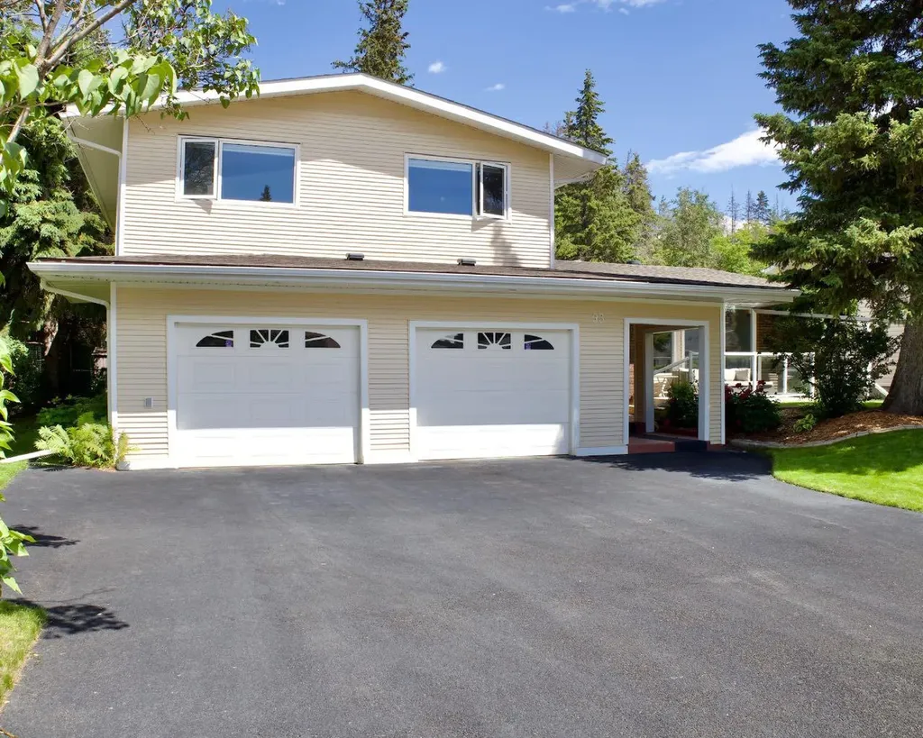 93 Page Avenue Red Deer AB T4P 1J7
