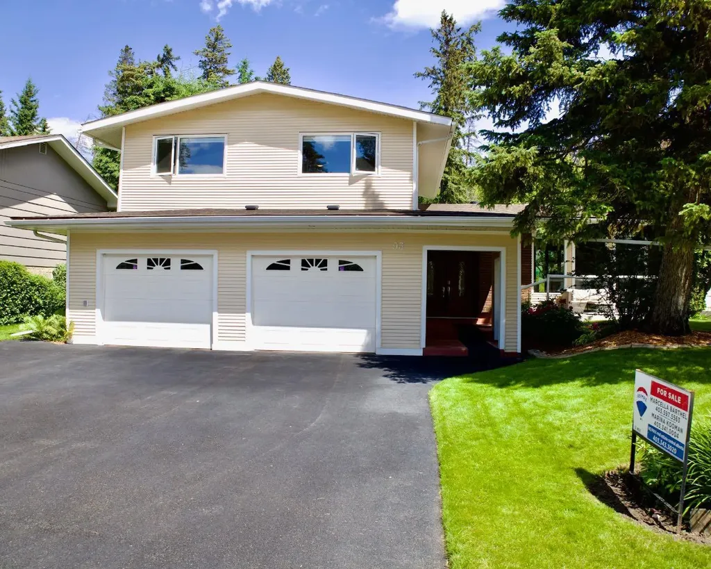 93 Page Avenue Red Deer AB T4P 1J7