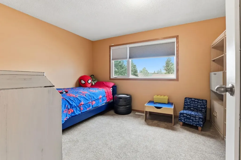 93 Page Avenue Red Deer AB T4P 1J7