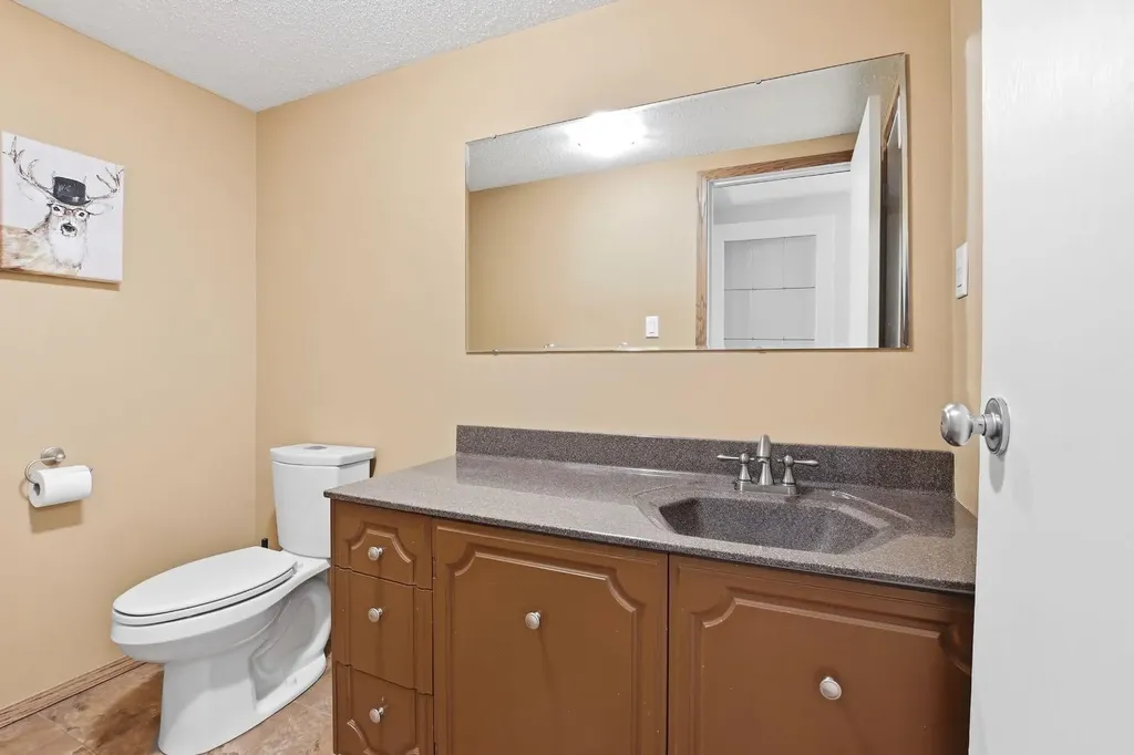 93 Page Avenue Red Deer AB T4P 1J7