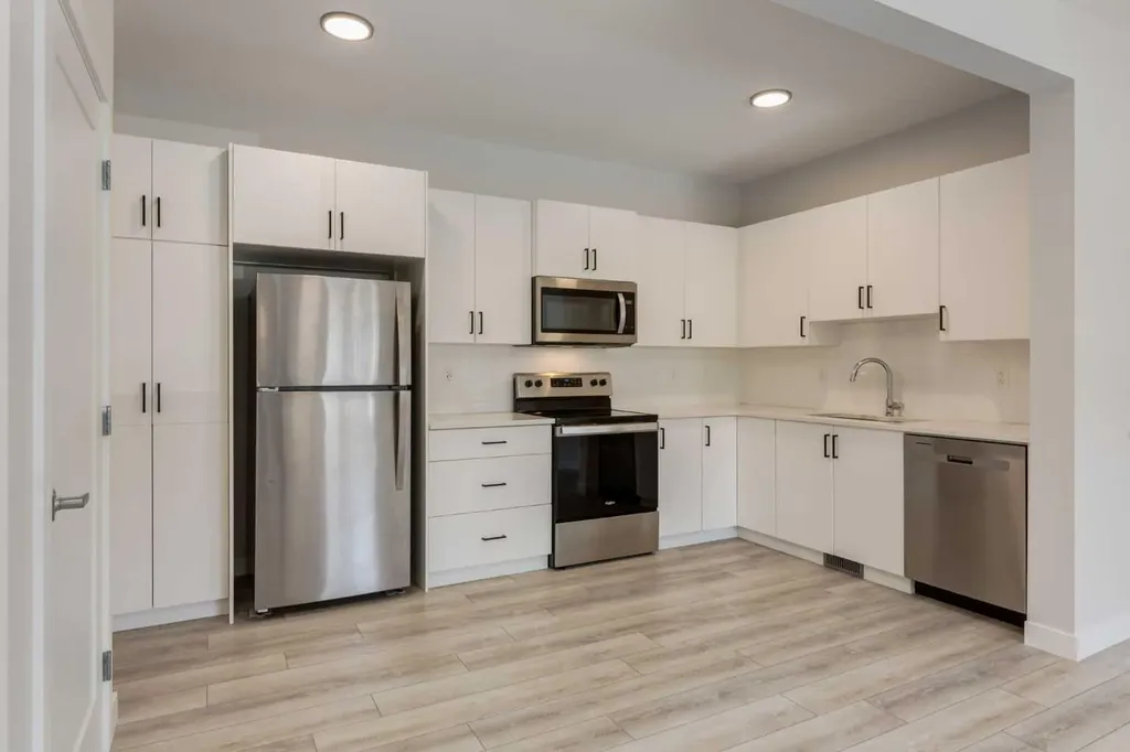 31 Tuscany Summit Square NW Calgary AB T3L 0G1