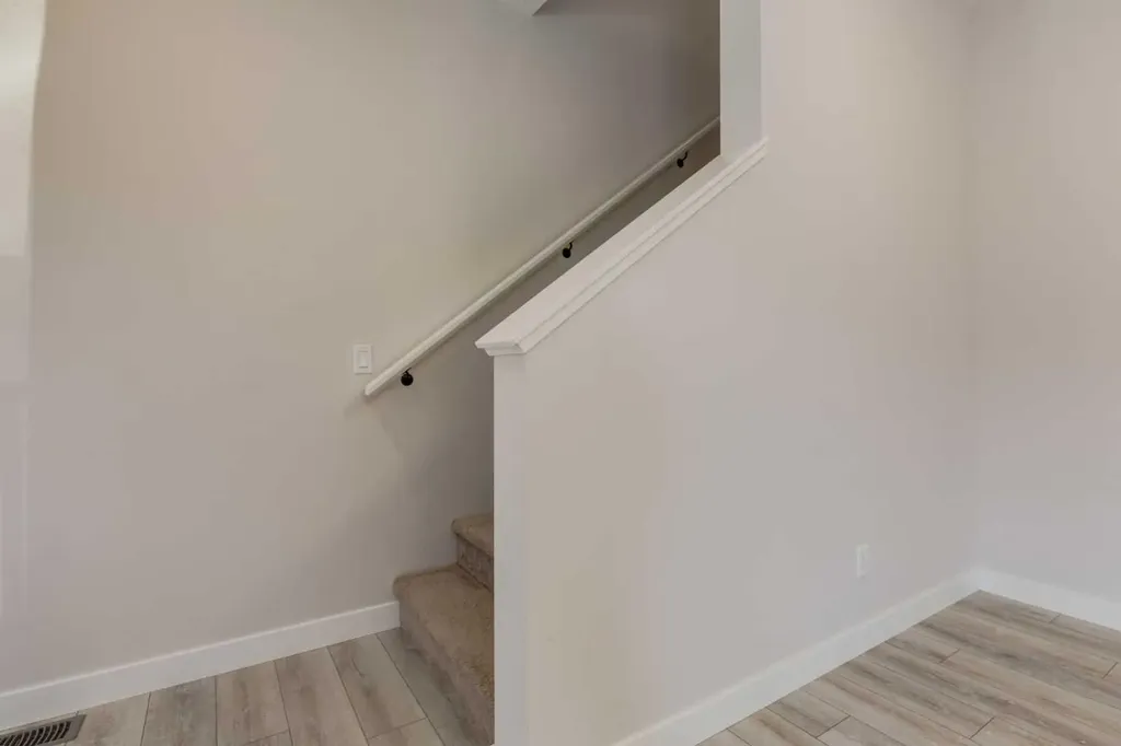 31 Tuscany Summit Square NW Calgary AB T3L 0G1